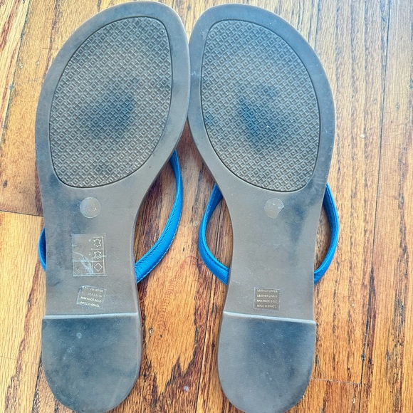 Tory Burch leather flip flop - Picture 3 of 3